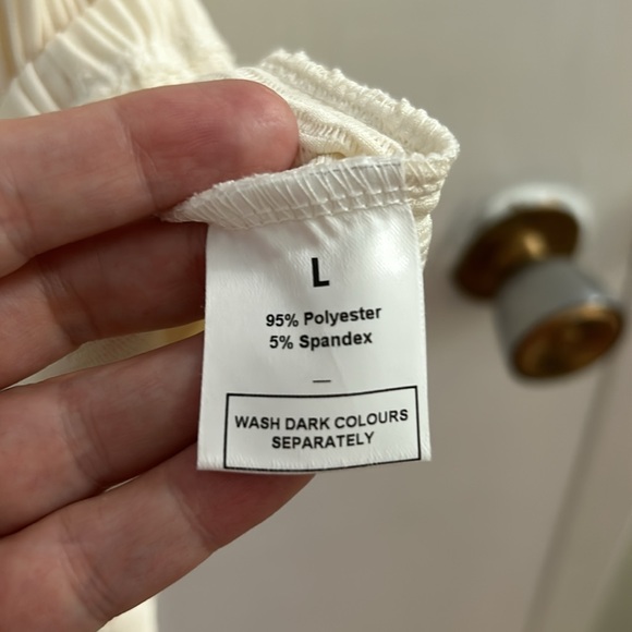 Sleeveless Top - Picture 6 of 6